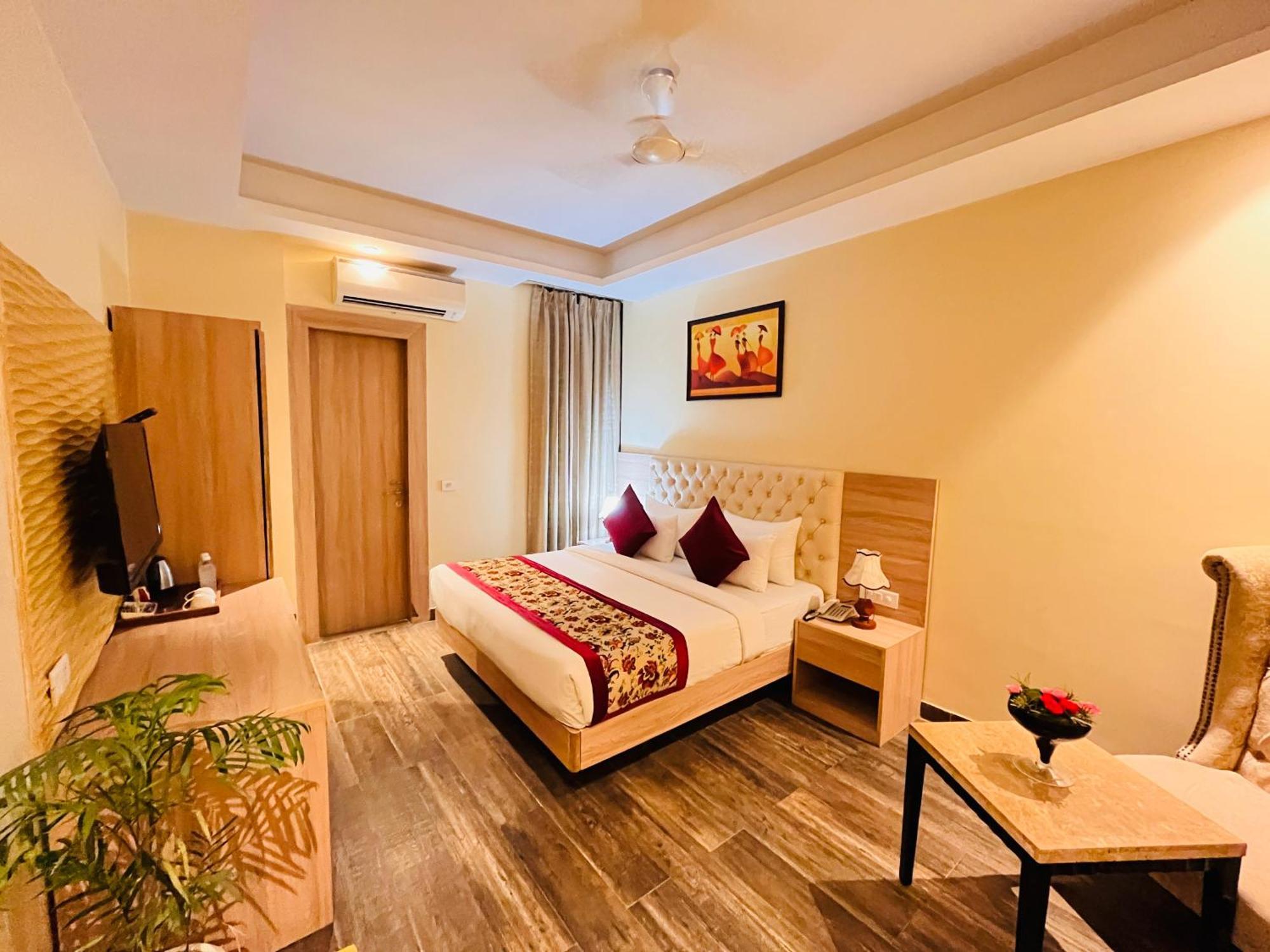Hotel Banz Near Indira Gandhi Airport Delhi นิวเดลี ภายนอก รูปภาพ
