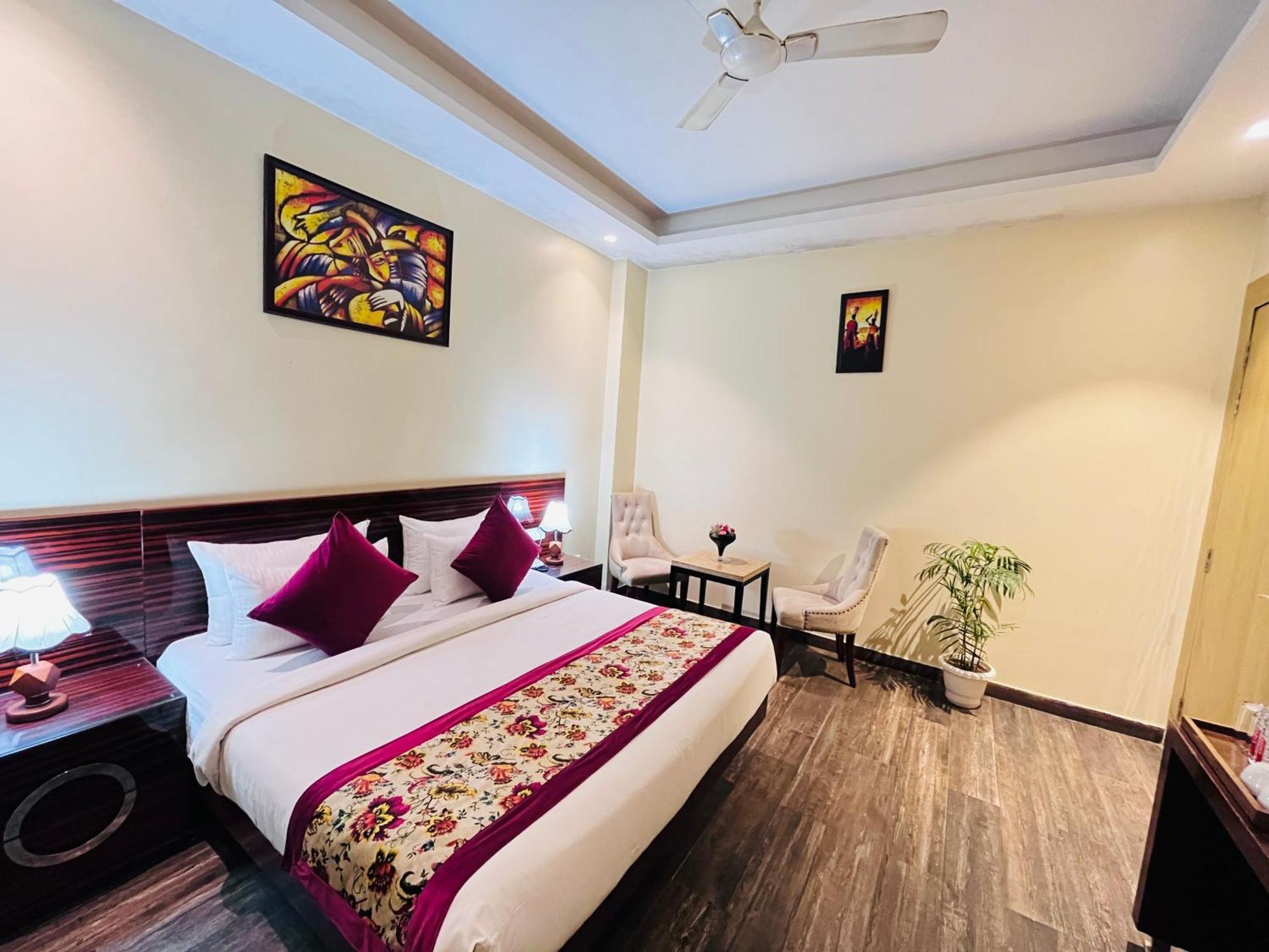 Hotel Banz Near Indira Gandhi Airport Delhi นิวเดลี ภายนอก รูปภาพ