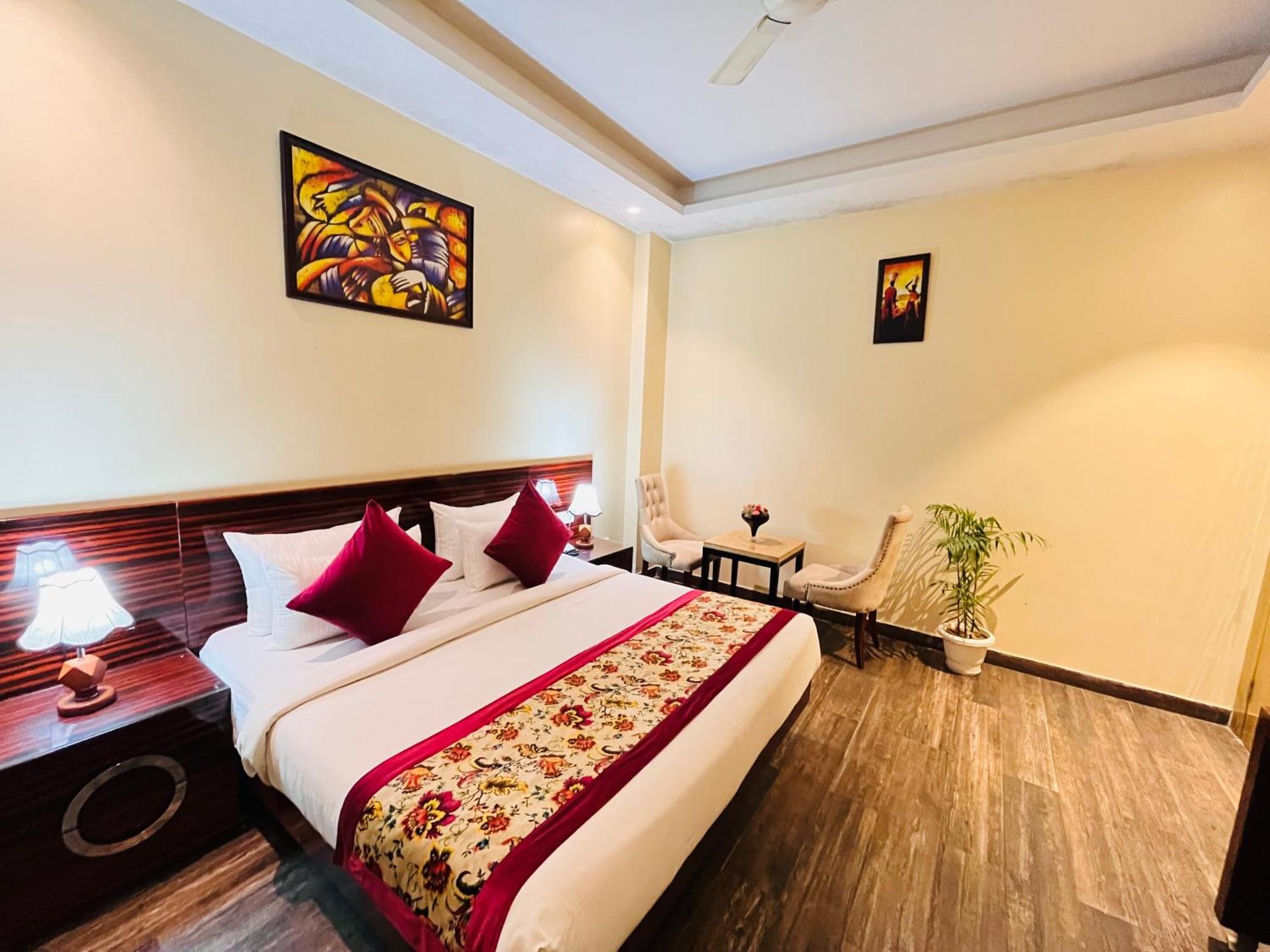 Hotel Banz Near Indira Gandhi Airport Delhi นิวเดลี ภายนอก รูปภาพ