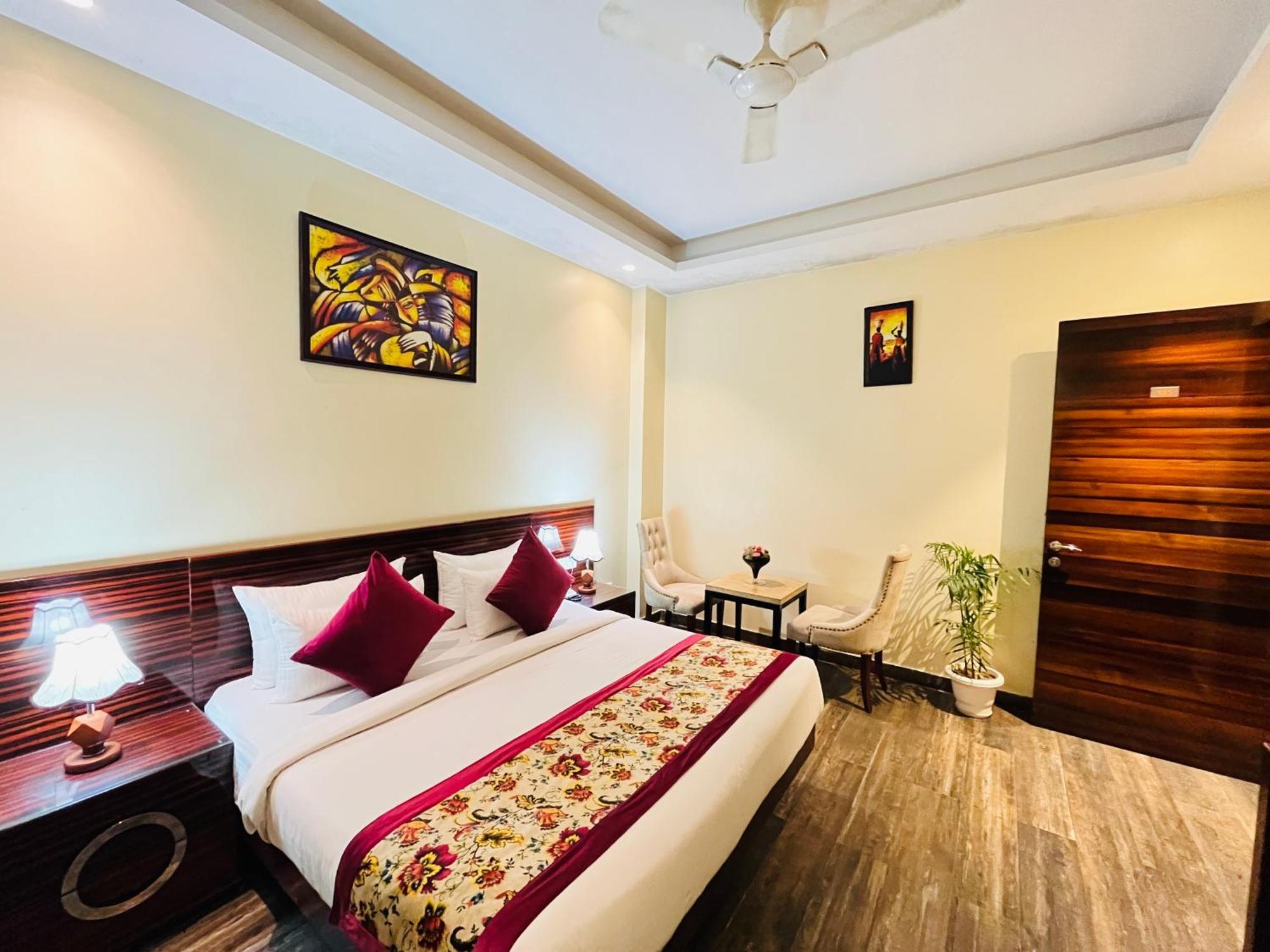 Hotel Banz Near Indira Gandhi Airport Delhi นิวเดลี ภายนอก รูปภาพ