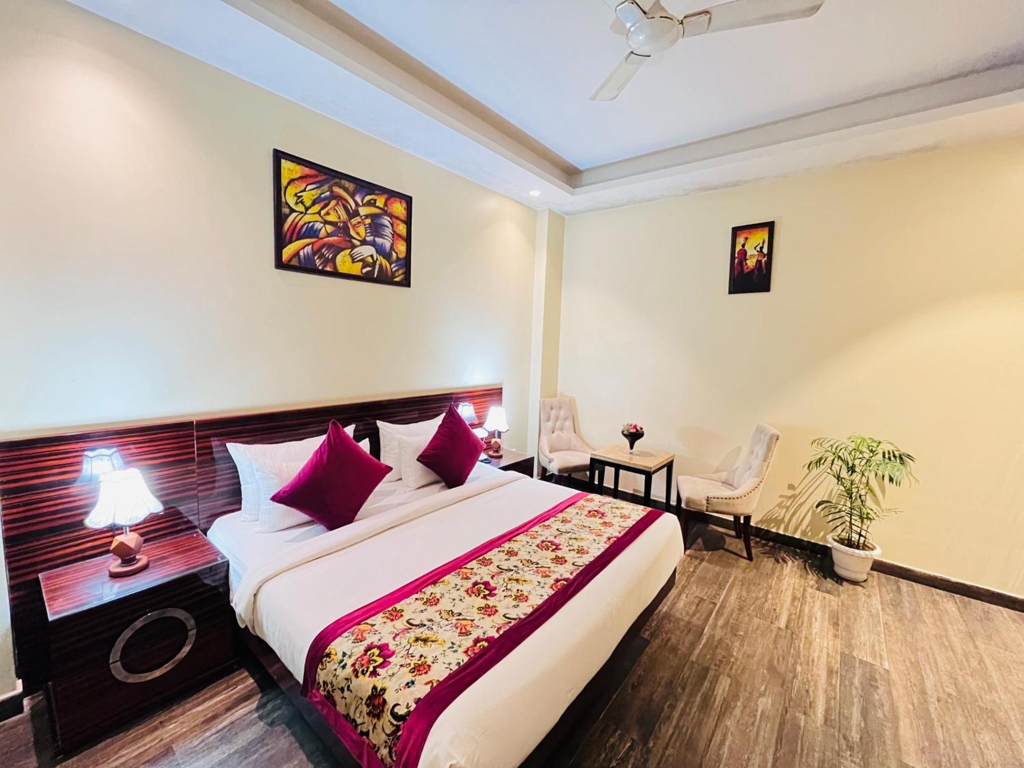 Hotel Banz Near Indira Gandhi Airport Delhi นิวเดลี ภายนอก รูปภาพ
