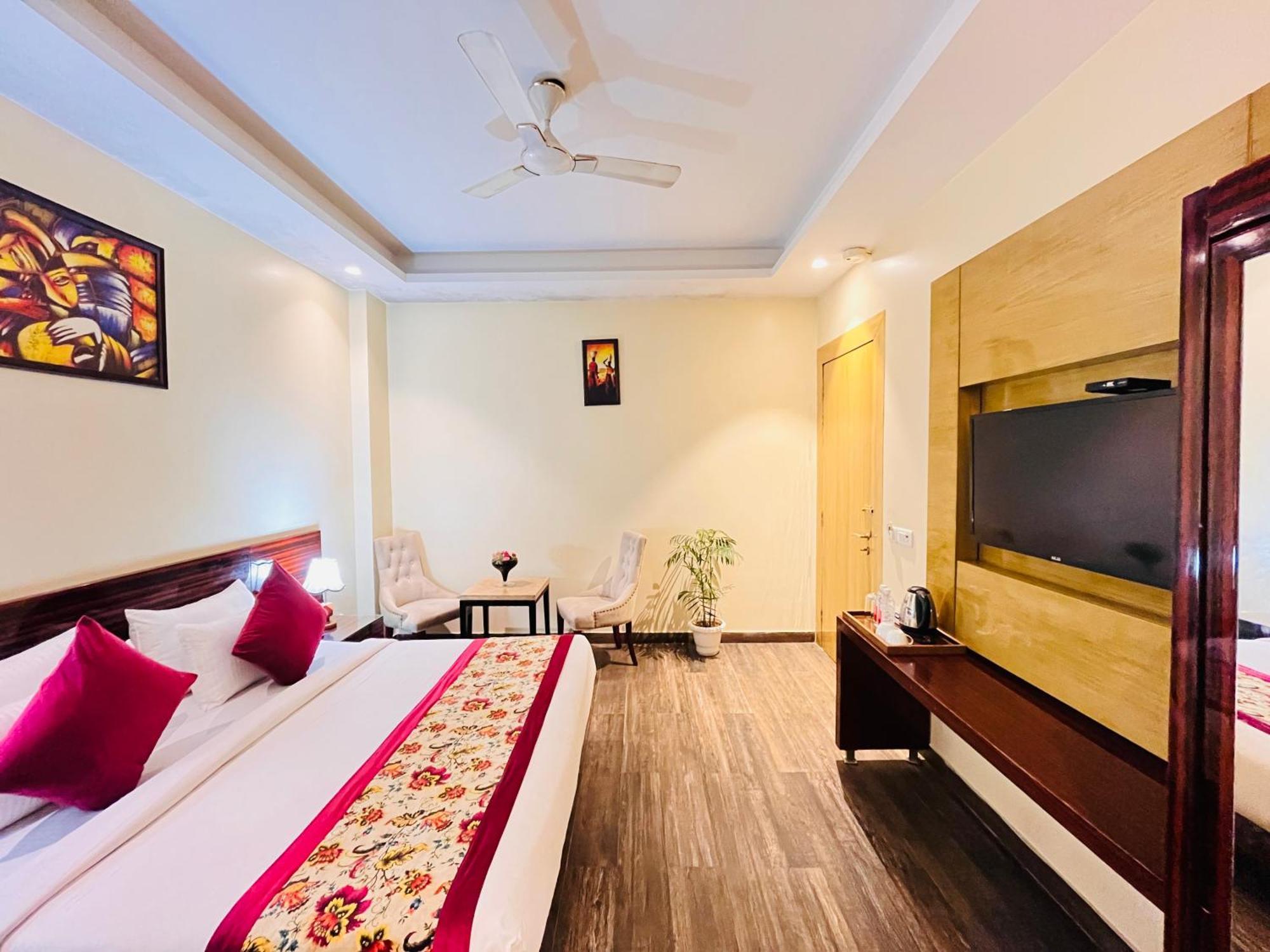 Hotel Banz Near Indira Gandhi Airport Delhi นิวเดลี ภายนอก รูปภาพ