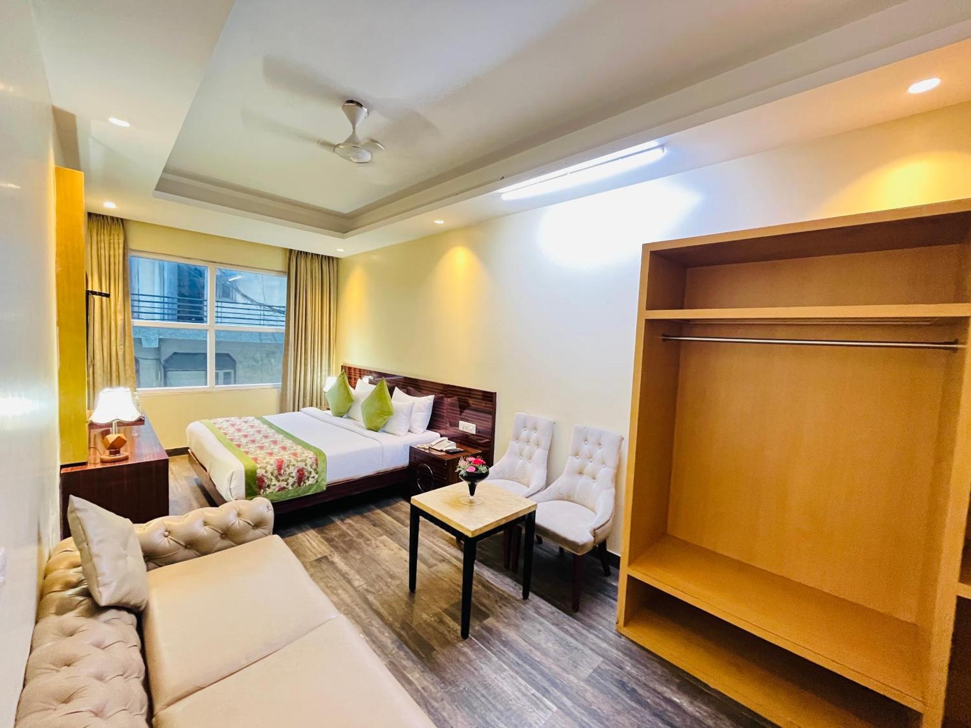 Hotel Banz Near Indira Gandhi Airport Delhi นิวเดลี ภายนอก รูปภาพ