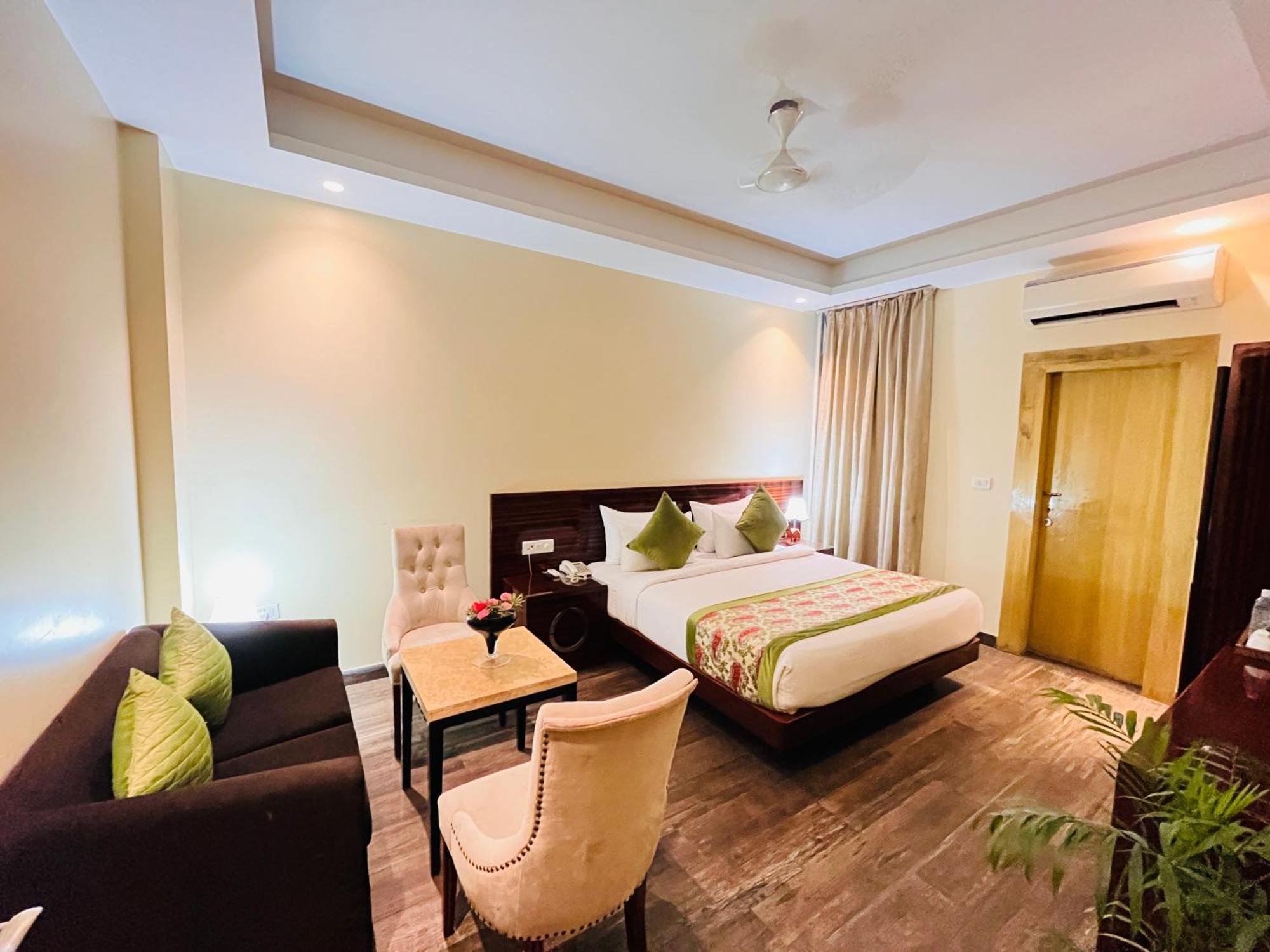 Hotel Banz Near Indira Gandhi Airport Delhi นิวเดลี ภายนอก รูปภาพ