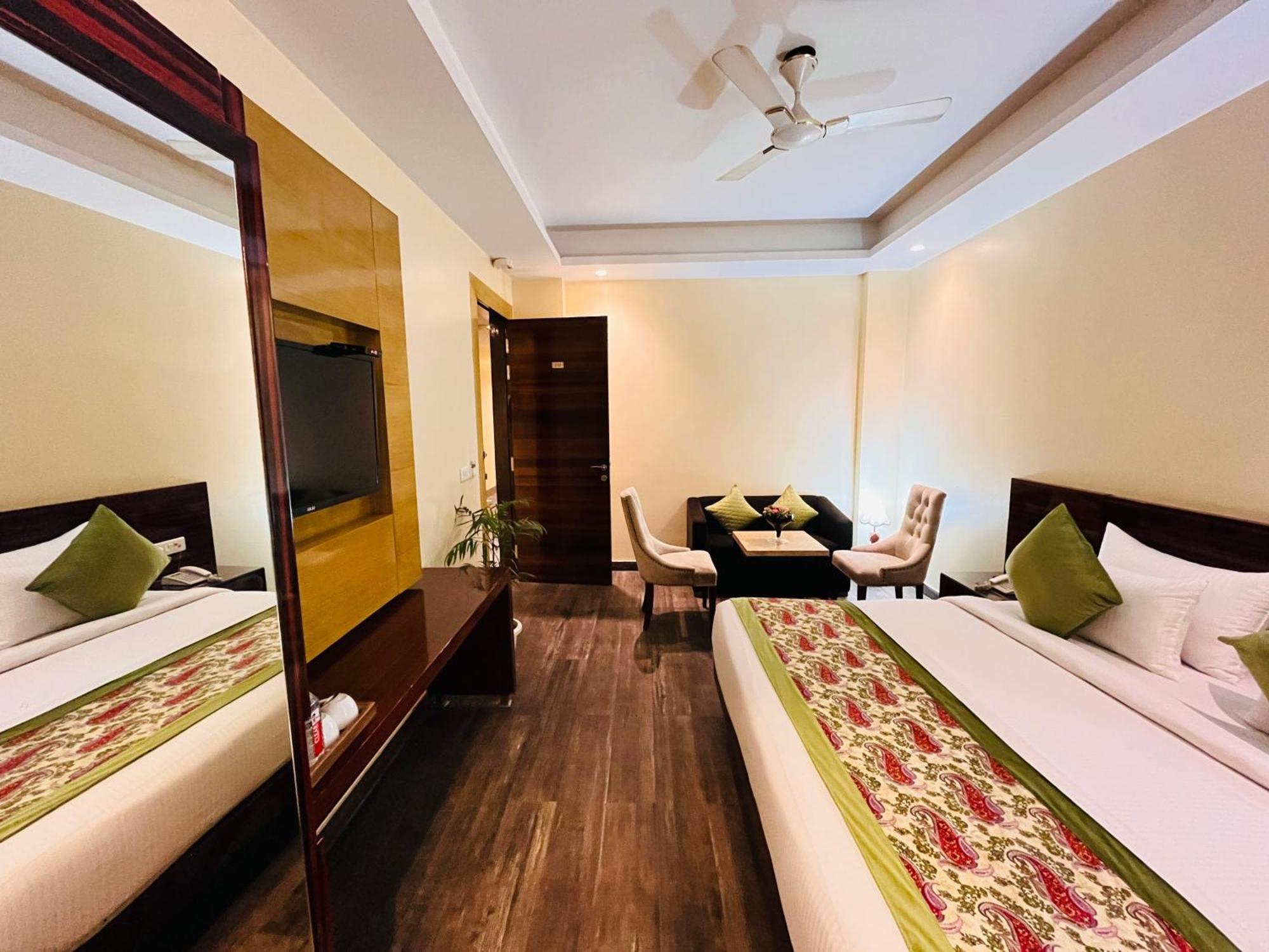 Hotel Banz Near Indira Gandhi Airport Delhi นิวเดลี ภายนอก รูปภาพ