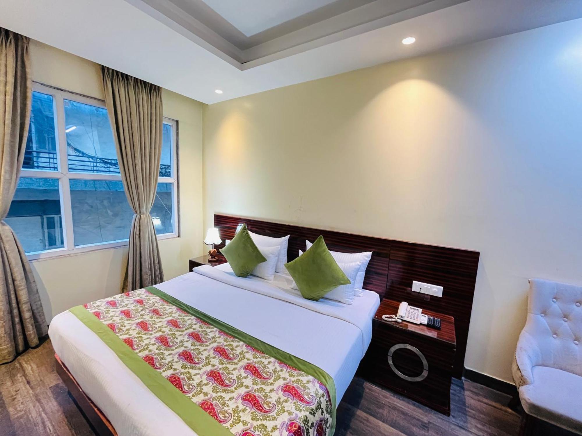 Hotel Banz Near Indira Gandhi Airport Delhi นิวเดลี ภายนอก รูปภาพ